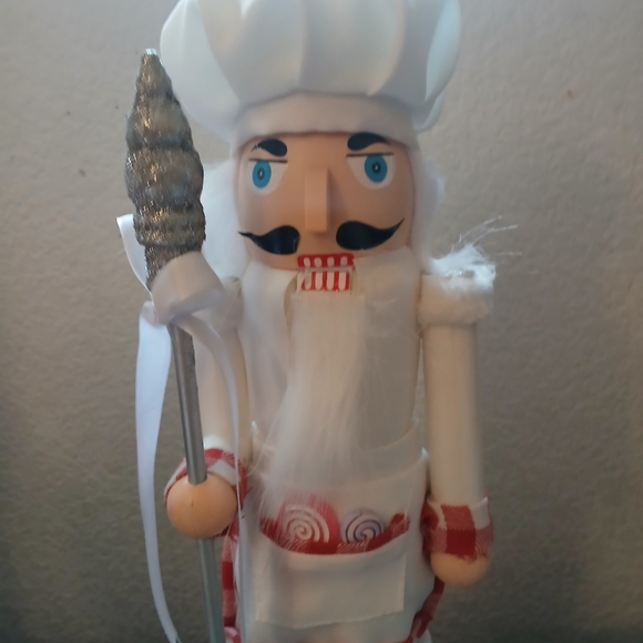 Nutcracker - Picture 2 of 2